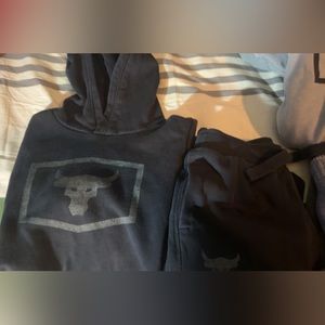 Boys Under Armour the rock warm ups. Includes hoodie and pants